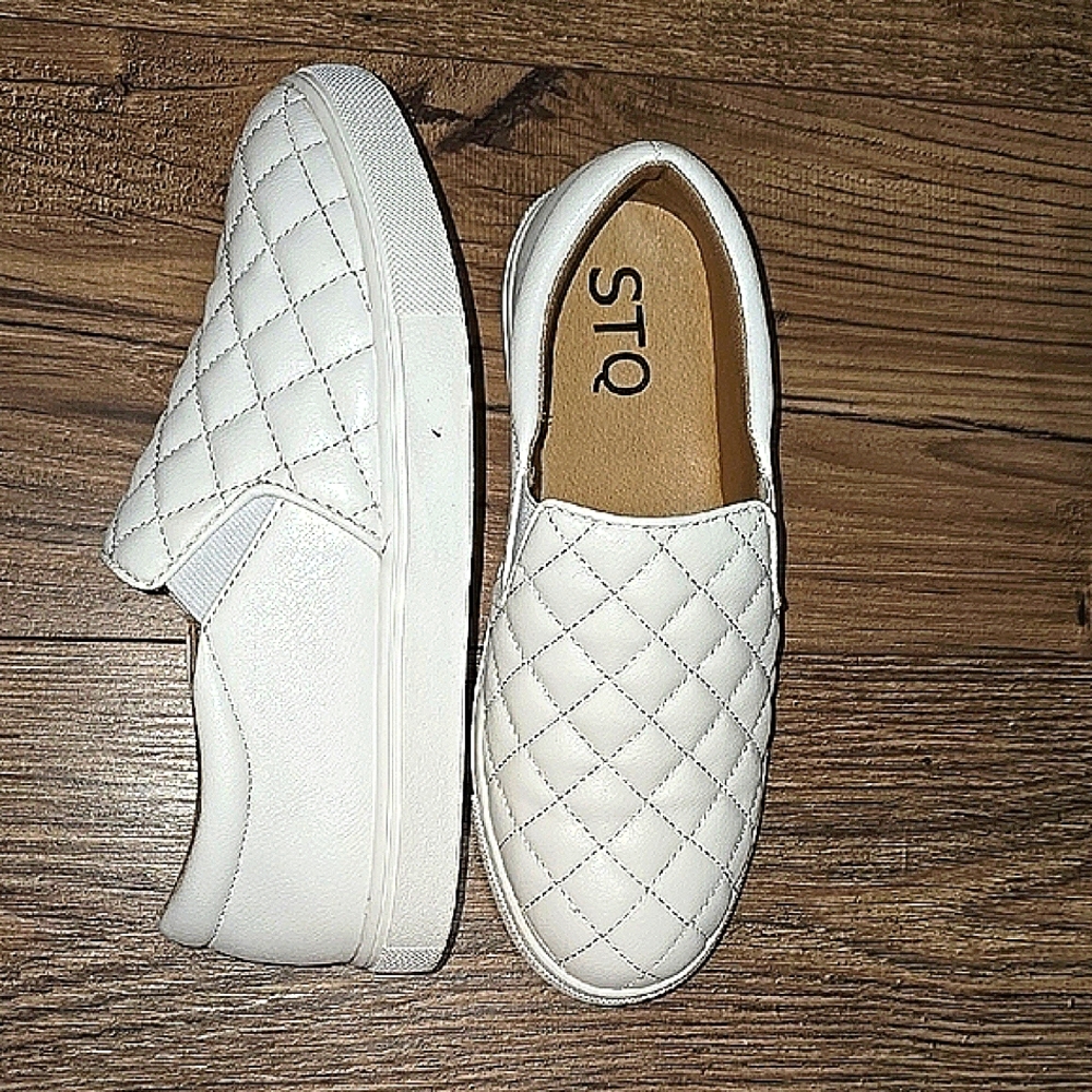 STQ White Quilted Slip-On Sneakers - Picture 5 of 8